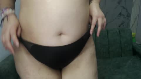 Snapshot of oliviia_ch chatting on May 11, 2:45 pm Olivia online show from May 11, 2:45 pm
