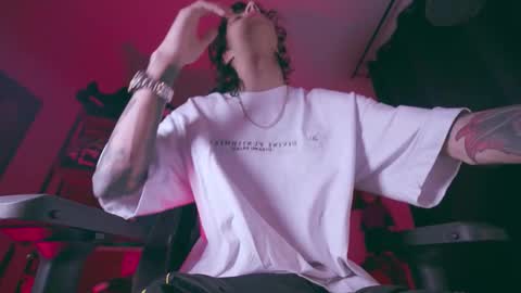     online show from March 3, 12:50 am