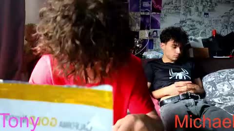 Snapshot of ololkd chatting on July 3, 8:21 am Tony online show from July 3, 8:21 am