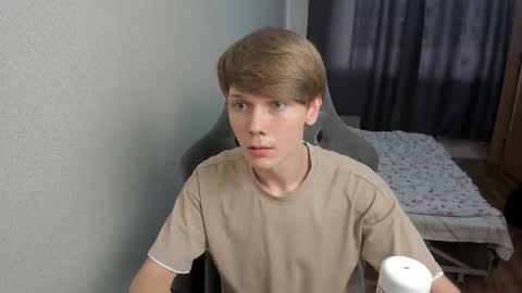 Oliver and Mira online show from March 6, 1:18 pm