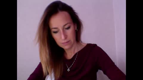 olyra11 online show from March 3, 8:42 am