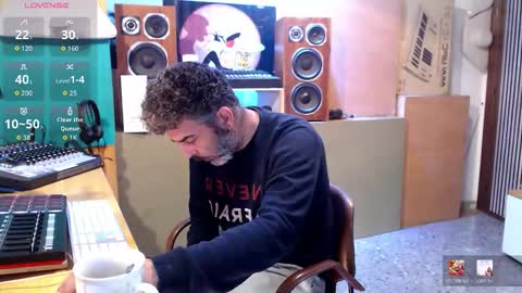 Snapshot of omar_grey chatting on March 21, 9:58 am Omar Grey online show from March 21, 9:58 am