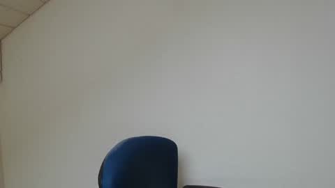Snapshot of onanister chatting on March 14, 2:11 pm Somewhere over the rainbow online show from March 14, 2:11 pm