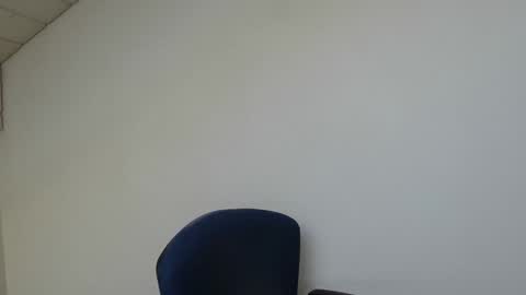 Snapshot of onanister chatting on March 21, 8:19 am Somewhere over the rainbow online show from March 21, 8:19 am