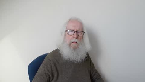 Snapshot of onanister chatting on April 27, 7:06 am Somewhere over the rainbow online show from April 27, 7:06 am