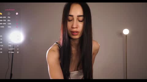 Snapshot of one_step_closer chatting on May 26, 2:24 pm Mia online show from May 26, 2:24 pm