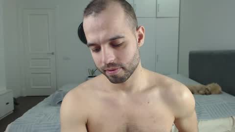 onebestlover online show from March 11, 3:02 pm