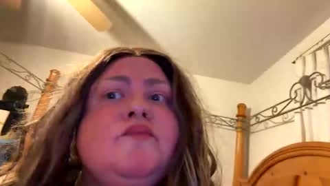 Snapshot of oneeightykaty chatting on November 6, 3:51 am oneeightykaty online show from November 6, 3:51 am