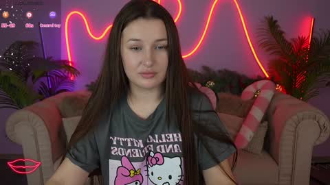 L A Y A online show from January 22, 5:59 am