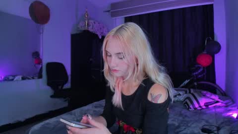 YIN MIGUEL online show from February 27, 5:24 am