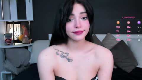 Snapshot of onemoreecall chatting on January 31, 4:27 pm Lexi online show from January 31, 4:27 pm