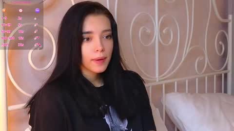 Snapshot of onemoreecall chatting on February 12, 4:44 pm Lexi online show from February 12, 4:44 pm