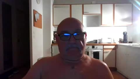 Snapshot of onemoretimebis chatting on June 13, 9:02 pm Onemoretimebis online show from June 13, 9:02 pm
