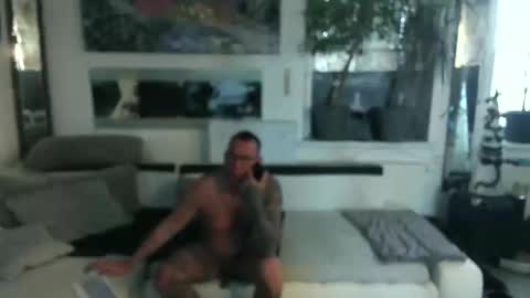 Snapshot of onepussycock chatting on April 4, 3:09 pm .....mICha..... online show from April 4, 3:09 pm