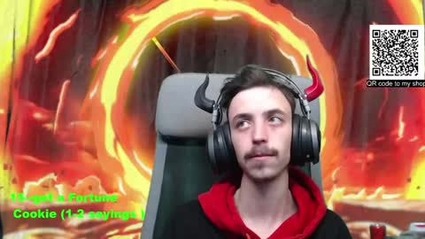 Snapshot of oni_hoshi chatting on December 1, 4:29 pm Oni hoshi online show from December 1, 4:29 pm