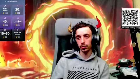 Snapshot of oni_hoshi chatting on March 12, 7:49 pm Oni hoshi online show from March 12, 7:49 pm