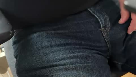 onlocationnyc online show from March 14, 4:45 pm