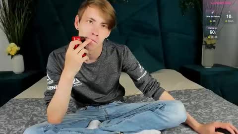 Erick  online show from September 9, 6:57 am