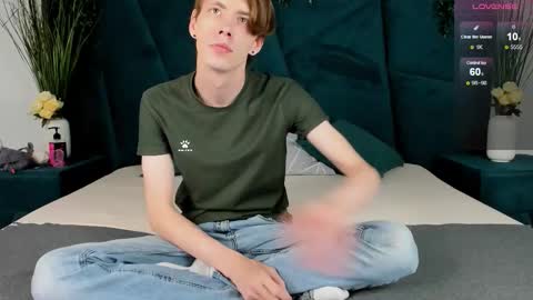 Erick  online show from September 19, 7:43 am