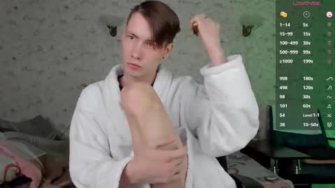 Erick  online show from March 21, 9:03 am