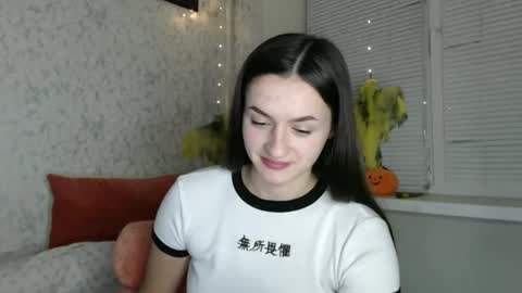 Amalia online show from December 3, 11:35 pm