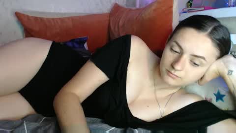 Amalia online show from May 31, 6:09 pm