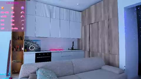 Snapshot of onlycatsss chatting on March 11, 7:04 am Amelia online show from March 11, 7:04 am