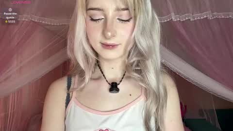 Eva online show from May 5, 7:27 am