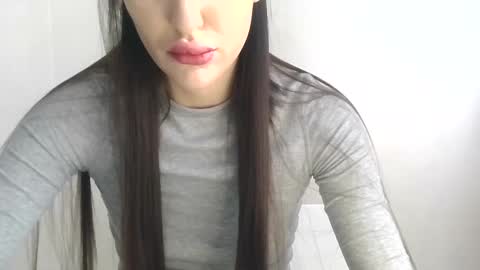 onlyol online show from February 25, 7:42 am