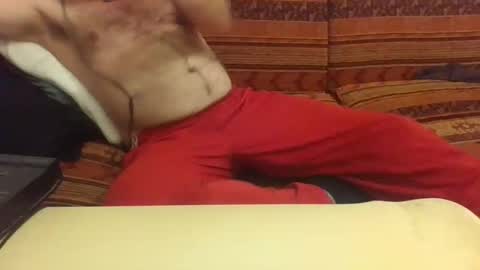 Snapshot of ontheedge83 chatting on December 16, 3:51 am ontheedge83 online show from December 16, 3:51 am