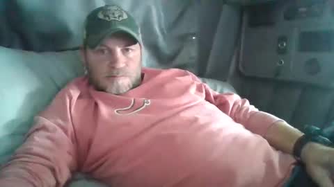 Snapshot of onthemove03 chatting on November 16, 8:14 pm onthemove03 online show from November 16, 8:14 pm