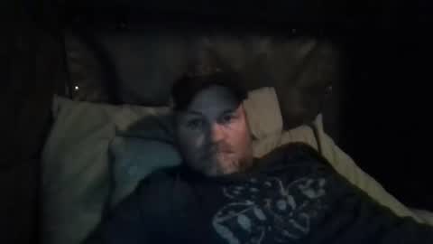 Snapshot of onthemove03 chatting on November 19, 2:44 am onthemove03 online show from November 19, 2:44 am