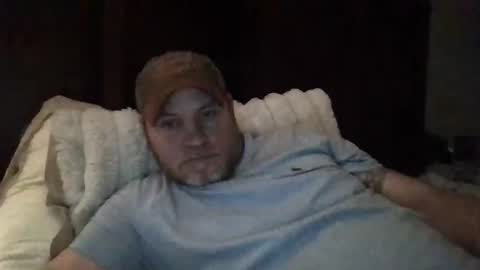 Snapshot of onthemove03 chatting on December 3, 4:53 am onthemove03 online show from December 3, 4:53 am