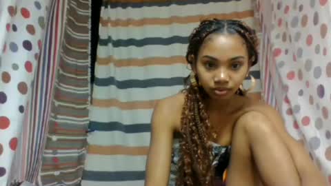 Snapshot of oooosoavizara chatting on July 6, 6:21 pm oooosoavizara online show from July 6, 6:21 pm