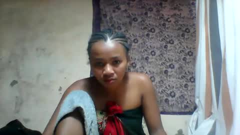 oooozafiette online show from June 30, 6:53 pm