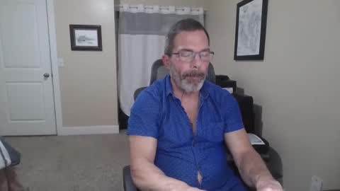 Snapshot of ooopsxxx chatting on December 27, 1:11 am ooopsxxx online show from December 27, 1:11 am