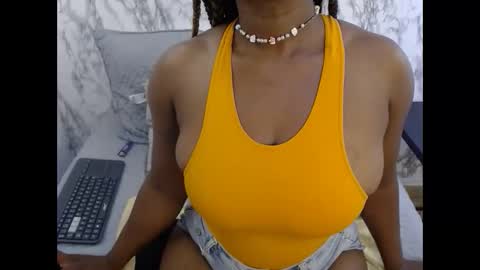 Snapshot of opall614 chatting on October 20, 9:21 am Arleydis online show from October 20, 9:21 am