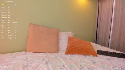 Claire online show from December 19, 5:20 pm