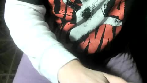 Snapshot of ore_cam chatting on July 11, 7:11 am Ore online show from July 11, 7:11 am