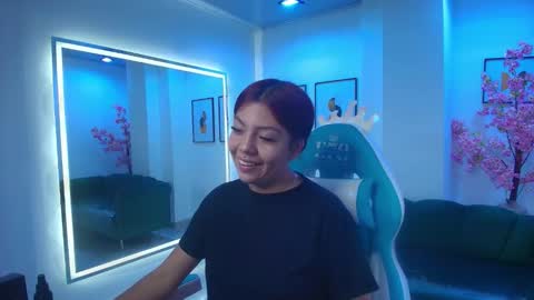 Oriana  online show from March 4, 7:53 pm