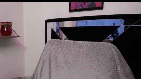 Snapshot of orianna_bodmod chatting on December 7, 11:07 am ORIANNA online show from December 7, 11:07 am