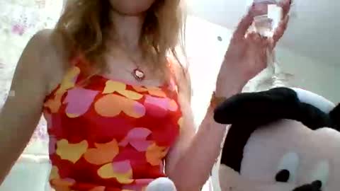 Snapshot of orivelle chatting on November 28, 11:18 pm orivelle online show from November 28, 11:18 pm