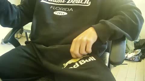 Snapshot of orobrus chatting on January 11, 1:43 pm Oroborus online show from January 11, 1:43 pm