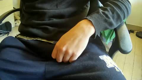 Snapshot of orobrus chatting on February 7, 1:32 pm Oroborus online show from February 7, 1:32 pm