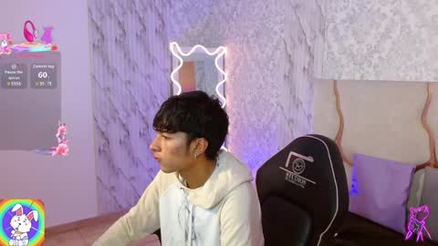 osamu_tay online show from April 8, 2:55 am