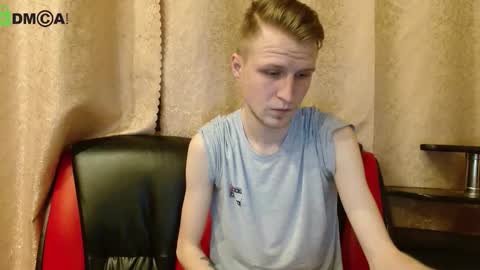 Snapshot of oscar_wildy chatting on March 23, 11:42 pm Oscar online show from March 23, 11:42 pm