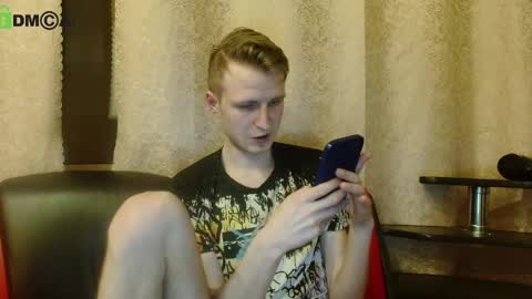 Snapshot of oscar_wildy chatting on April 3, 11:03 pm Oscar online show from April 3, 11:03 pm