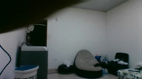 oscarjhe3512 online show from February 3, 12:53 am