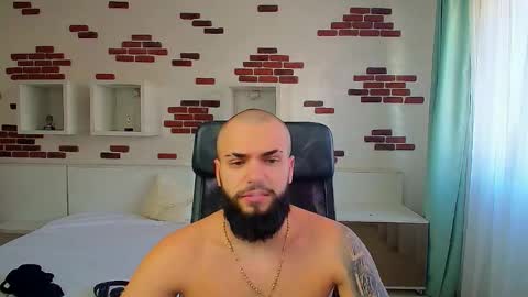 OscarWills online show from May 27, 5:15 am