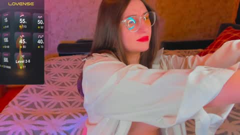 Snapshot of oskar_fucker chatting on December 14, 4:34 am Leliana online show from December 14, 4:34 am